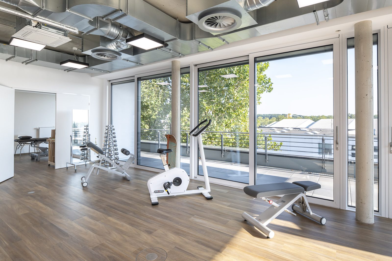 Trainings- und Therapiebereich der Praxis am Campus in Leverkusen